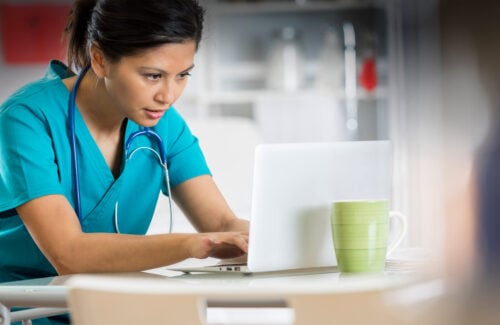 10 Nursing Websites That Can Help You in Your Career